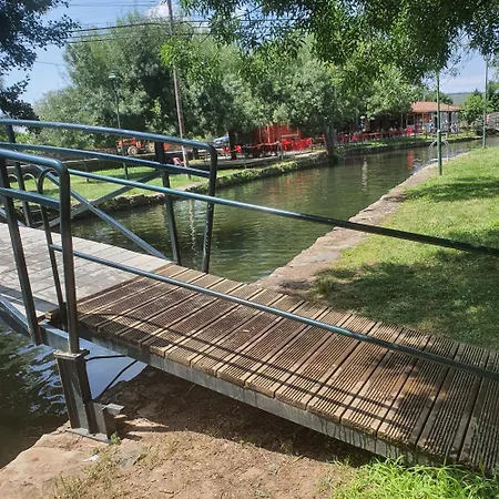 Holiday home Maison Typique Portugais. Aranhas